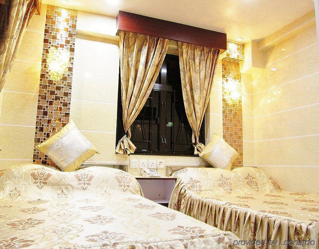 New Chung King Mansion Guest House - Tower C Hong Kong Exterior photo