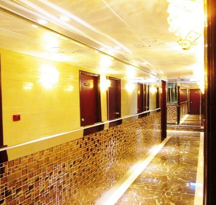 New Chung King Mansion Guest House - Tower C Hong Kong Exterior photo